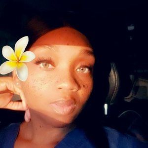 Meet your Posher, Shaneeks